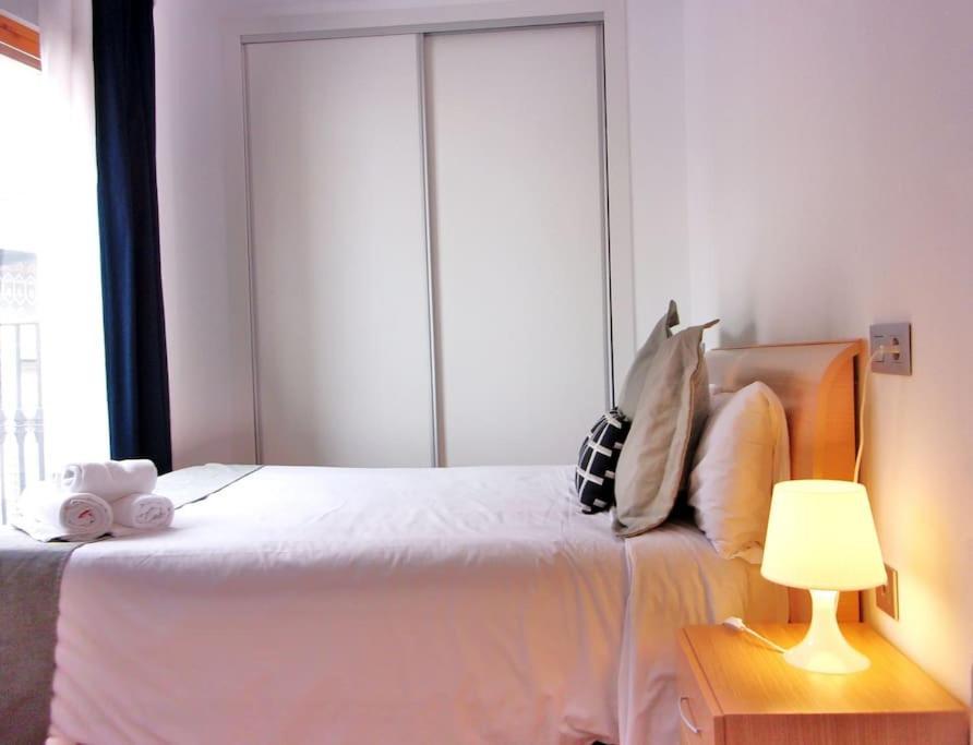 Beautiful Apartment In Calle Mayor อาลิกันเต ภายนอก รูปภาพ