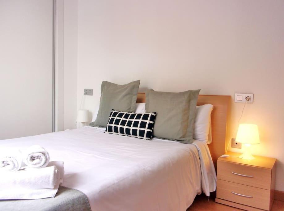 Beautiful Apartment In Calle Mayor อาลิกันเต ภายนอก รูปภาพ