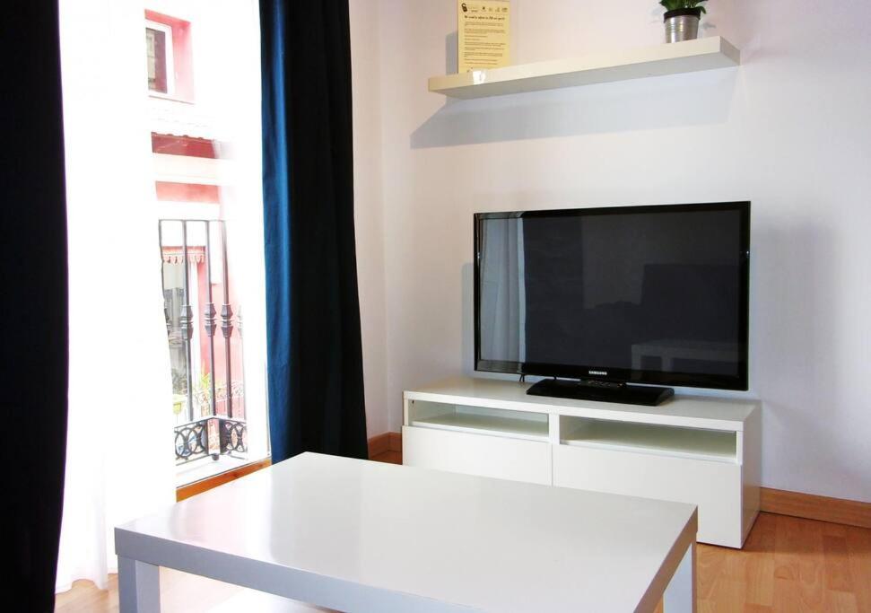 Beautiful Apartment In Calle Mayor อาลิกันเต ภายนอก รูปภาพ